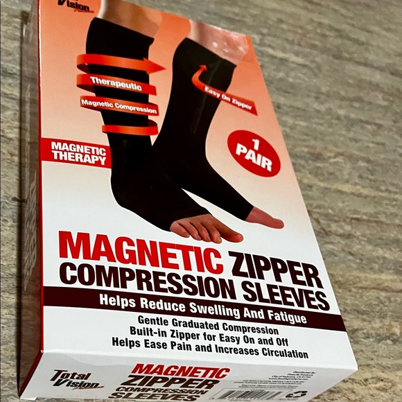 Total Vision Other New Total Vision Zipper Compression